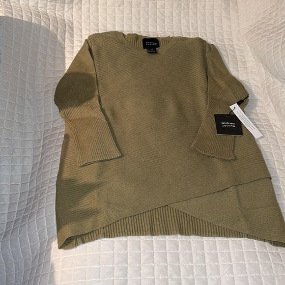 NWT- ANDREA JOVINE CRISSCROSS HI/LO HEM CREW NECK 3/4 SLEEVE SWEATER SZ MED - Picture 2 of 8